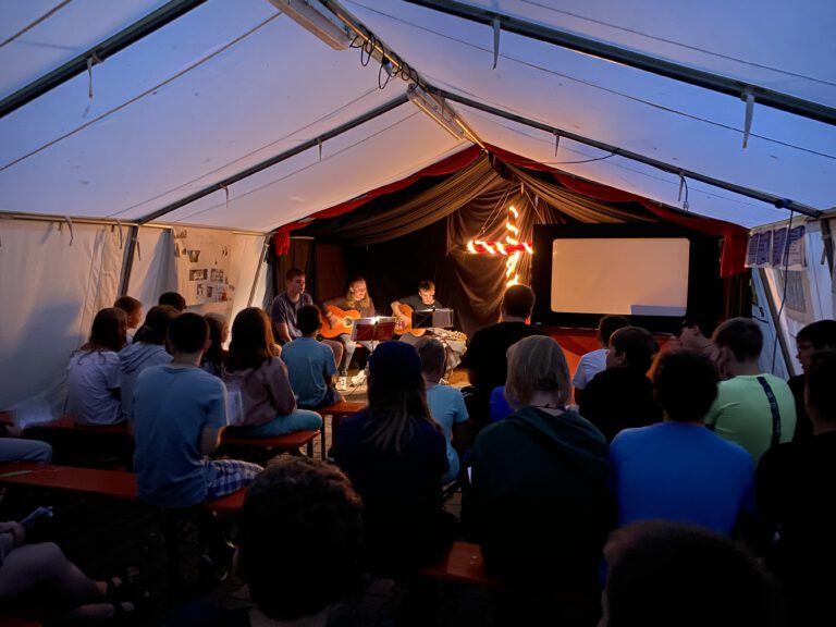 6007F629 D189 4A9C B4DB 5E71AF613C43 768x576